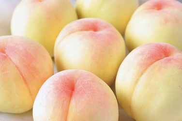 WHITE PEACHES