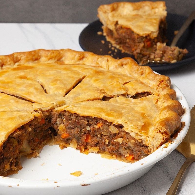 MEAT &CHEESE THYEM PIE