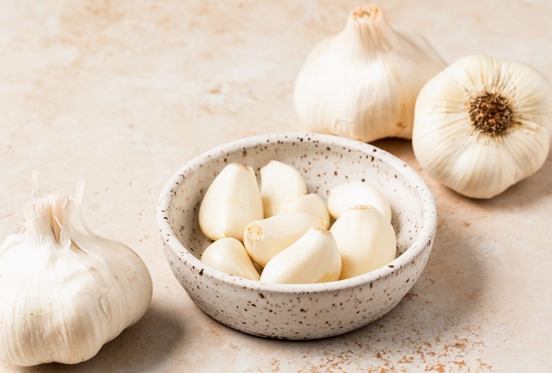 LOOSE GARLIC