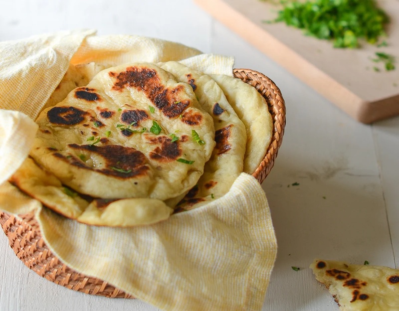 TANDOORI  BREAD 4 PIECES